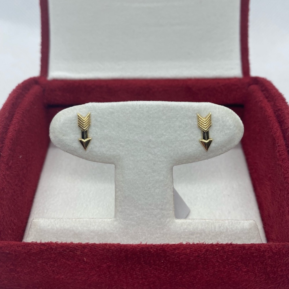14k Arrow earrings - Picture 2 of 5